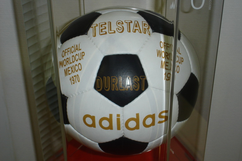 Telstar_Adidas_1970